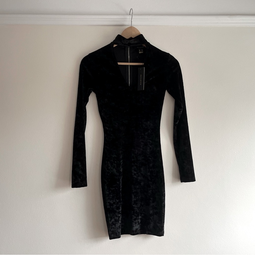 (Free) Bodycon Black Velvet Dress